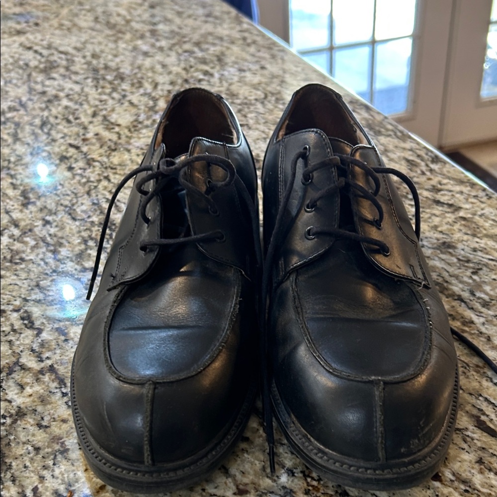 Elegant Black Leather Men's Oxfords